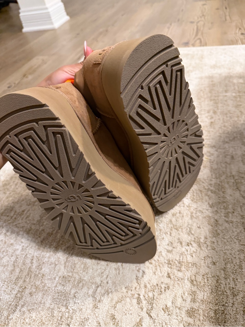 UGG Platform Mini Dipper Boots in Brown Suede - Picture 6 of 7